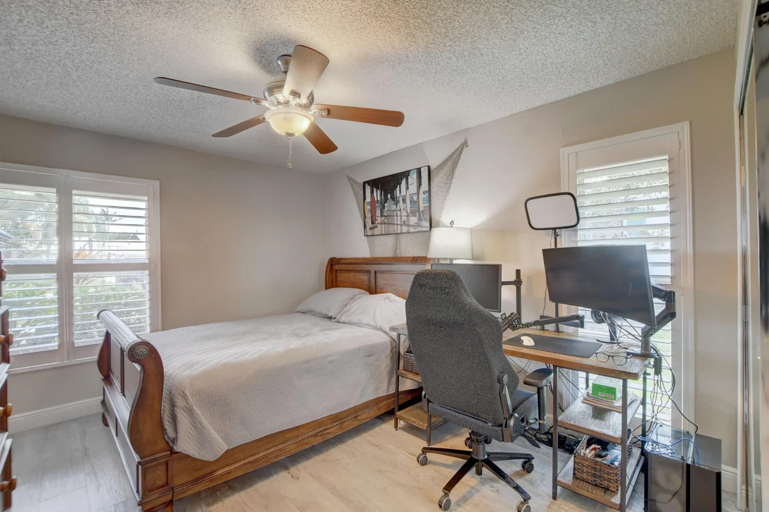 Photo of 800 Walnut Terrace