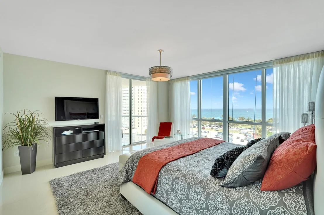 Photo of Unit 607 at 1 N Ocean Boulevard