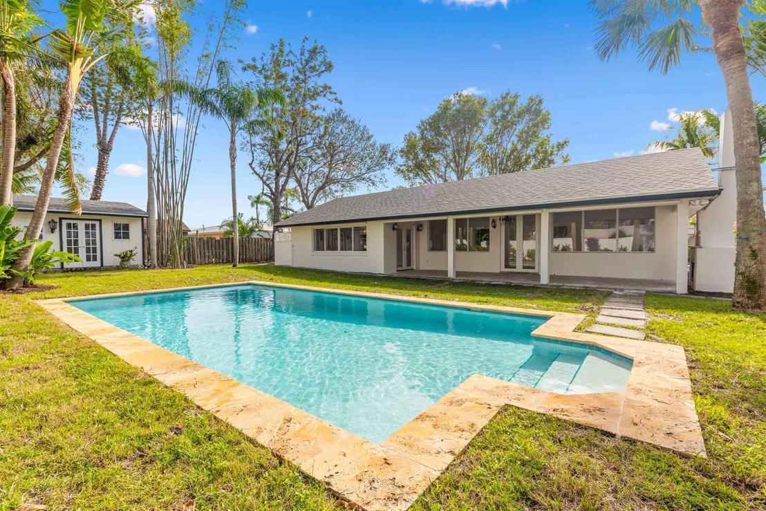 Photo of 4430 SE Bayshore Terrace