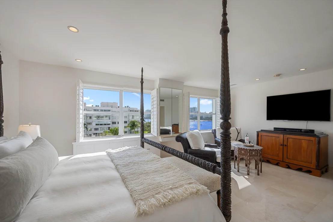 Photo of Unit 514A at 44 Cocoanut Row
