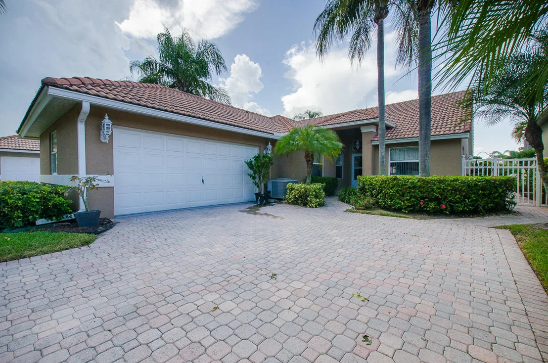 Photo of 5512 Grande Palm Circle