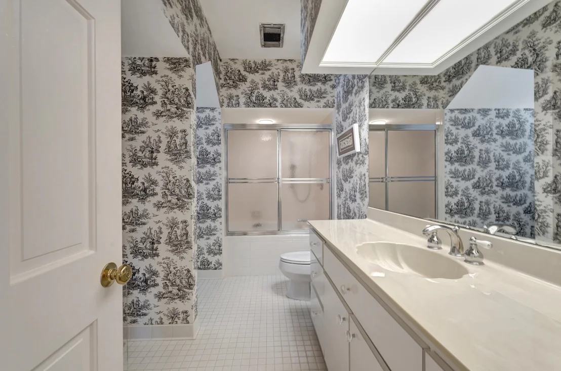 Photo of 645 Riomar Drive