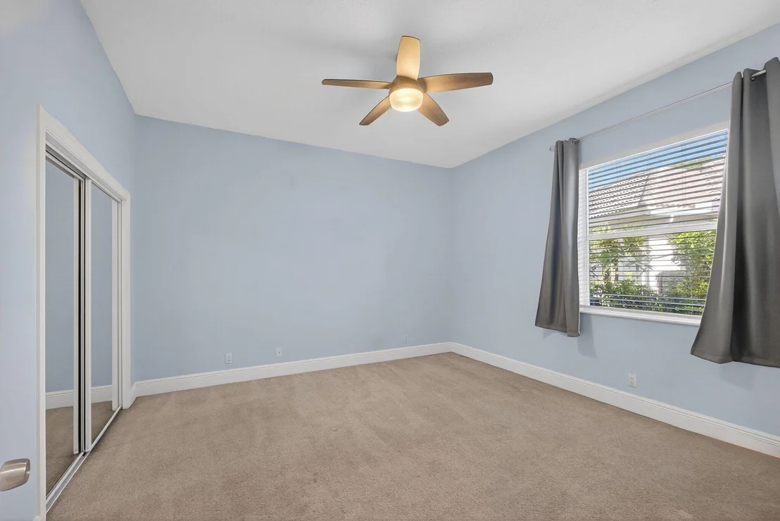 Photo of 111 N River Drive W