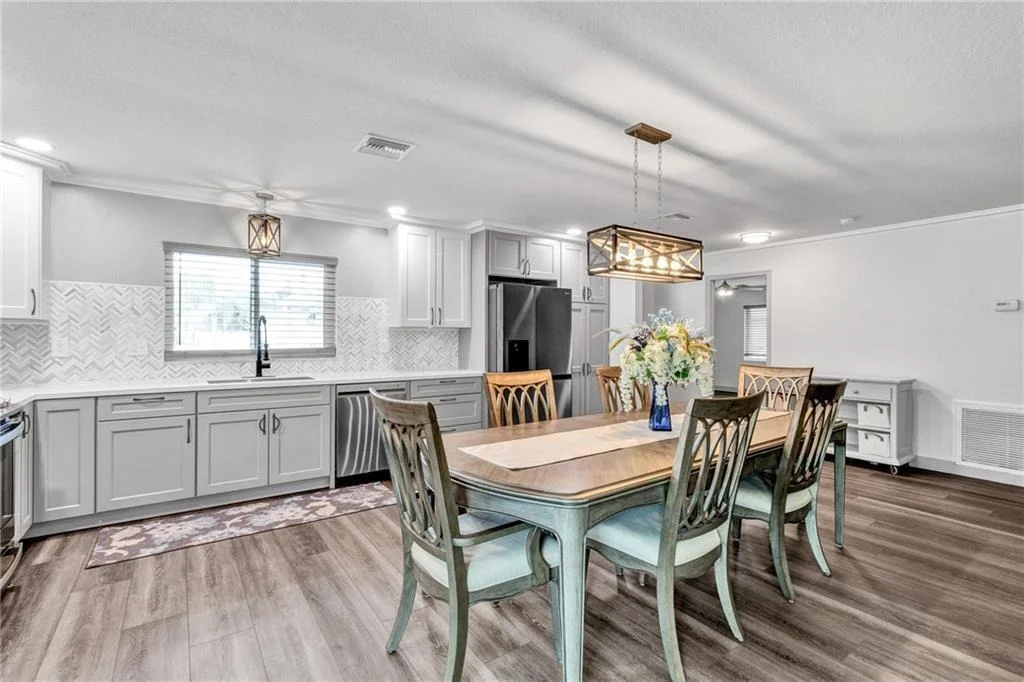 Photo of 349 Easy Street