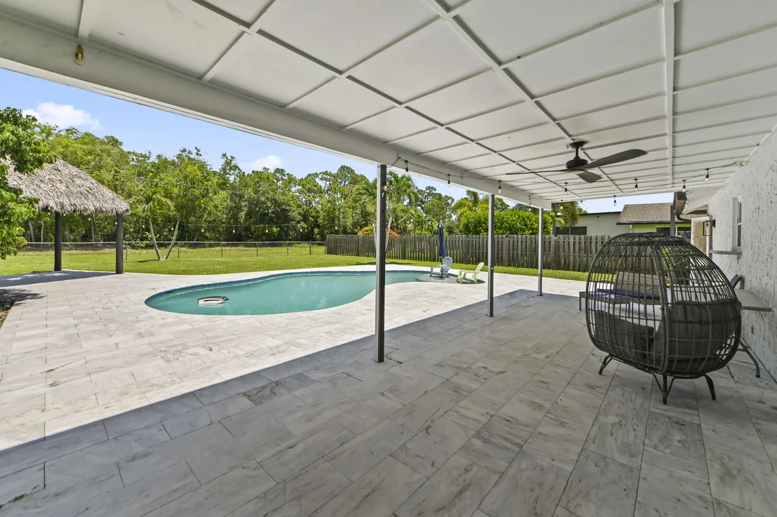 Photo of 7635 Oakmont Drive
