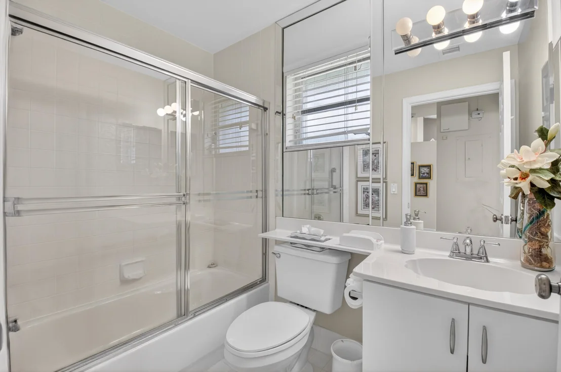 Photo of 5590 Royal Lake Circle