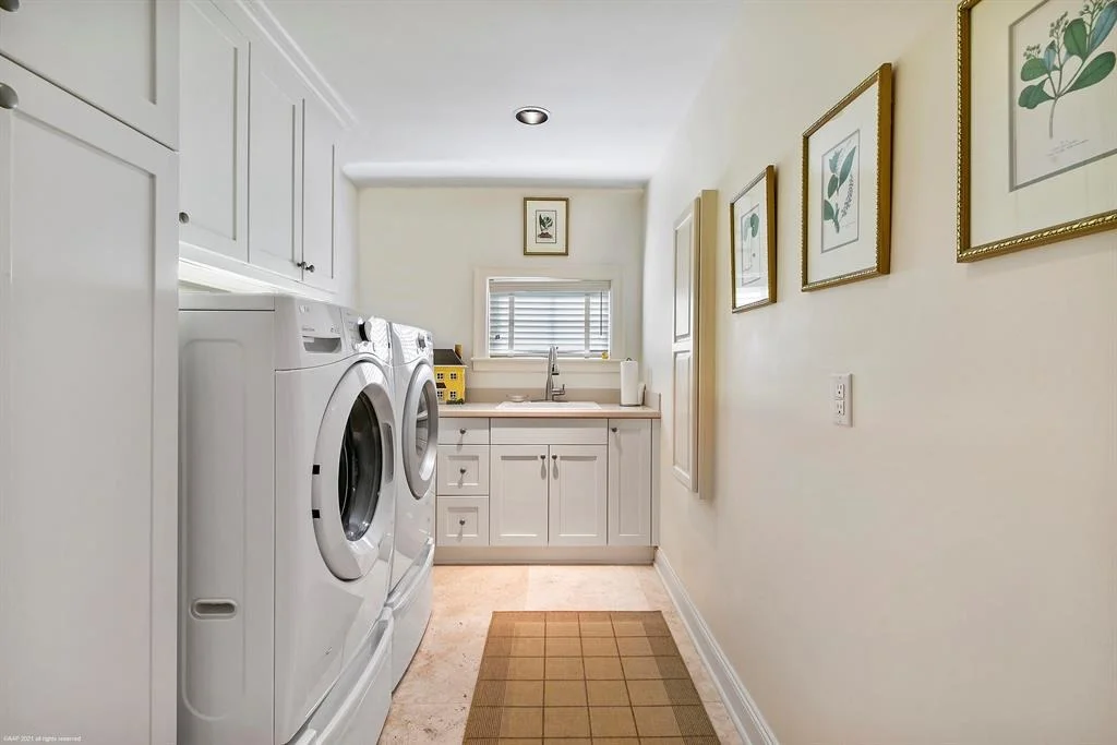 Photo of 408 Indies Drive