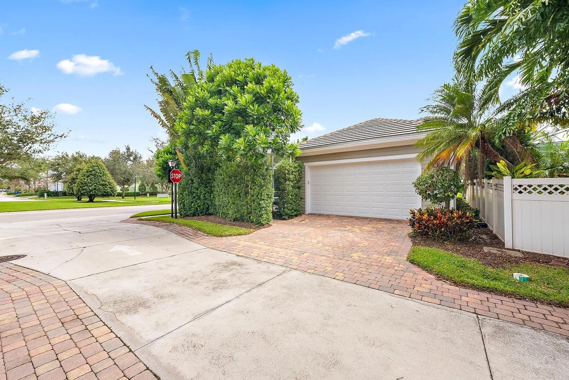 Photo of 1363 Dakota Drive