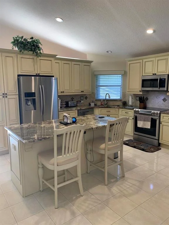 Photo of 135 Harbor Lake Circle