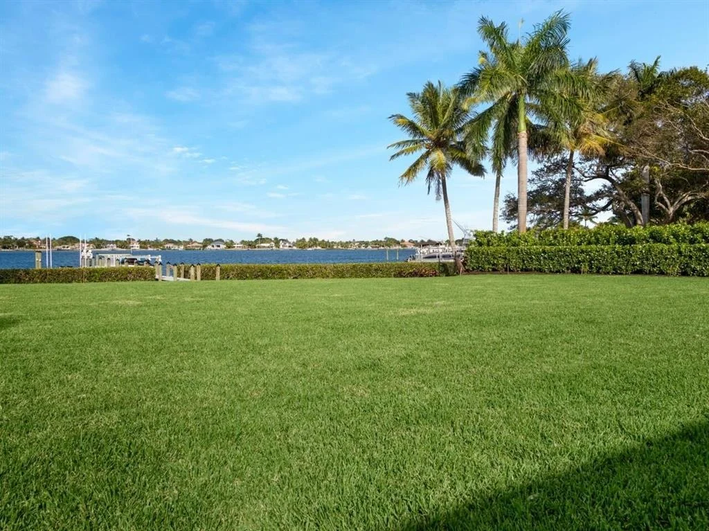 Photo of 5695 Pennock Point Road