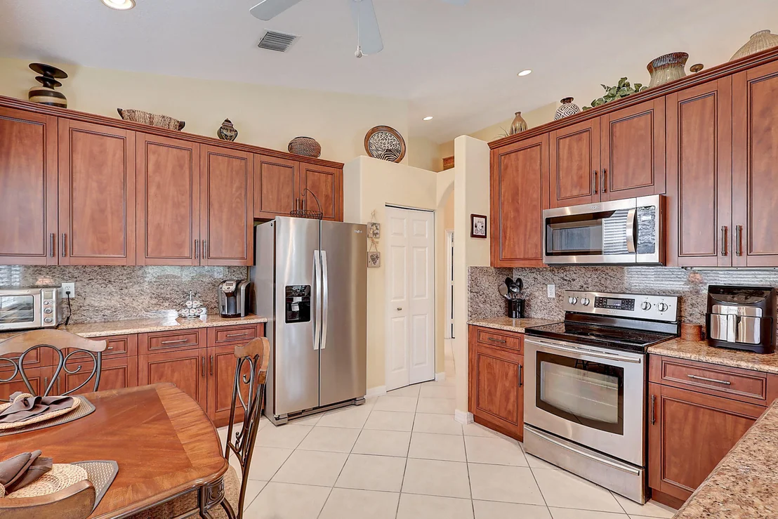 Photo of 6904 SE Twin Oaks Circle
