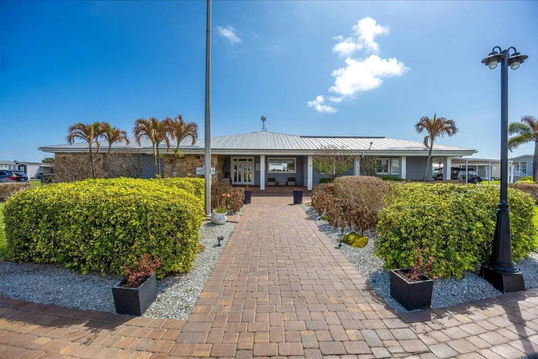 Photo of 324 Mockingbird Avenue