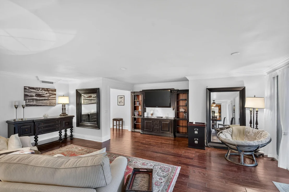 Photo of Unit F2 at 102 Half Moon Circle