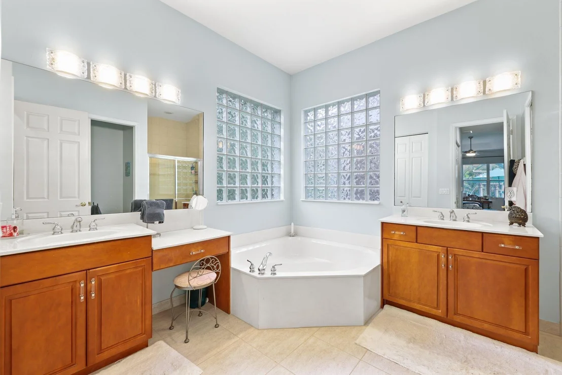 Photo of 19090 Skyridge Circle
