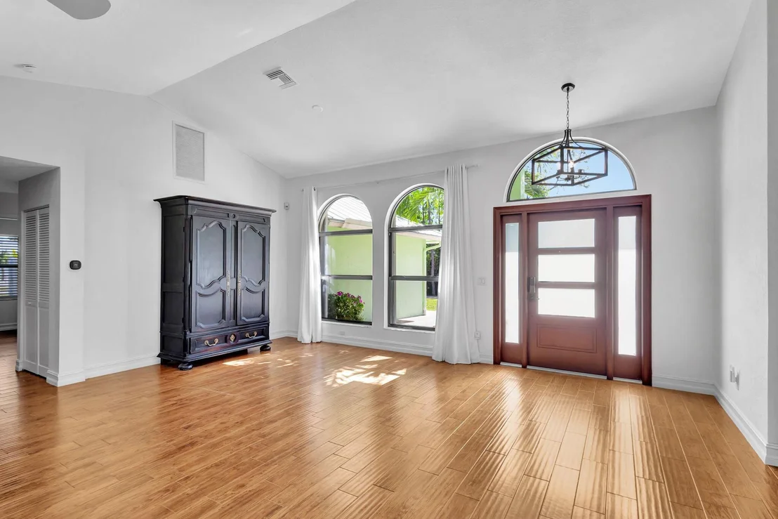 Photo of 16985 Haynie Lane