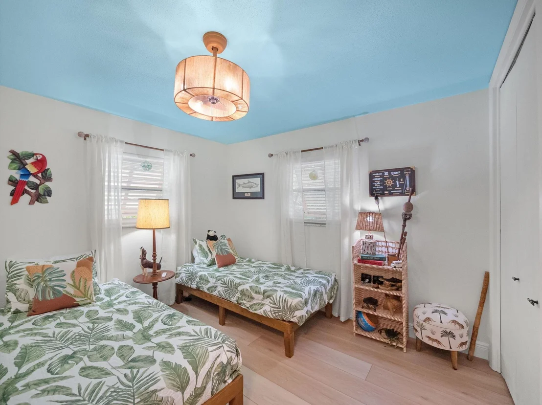 Photo of 2712 Lone Pine Road