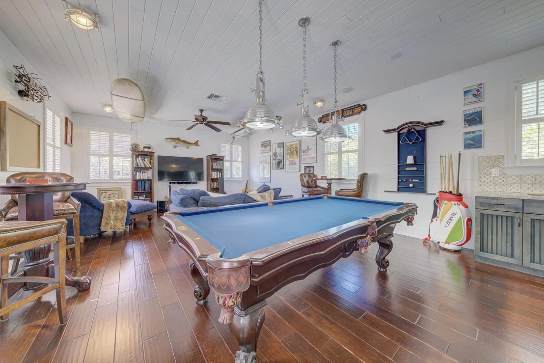 Photo of 5270 Pennock Point Road