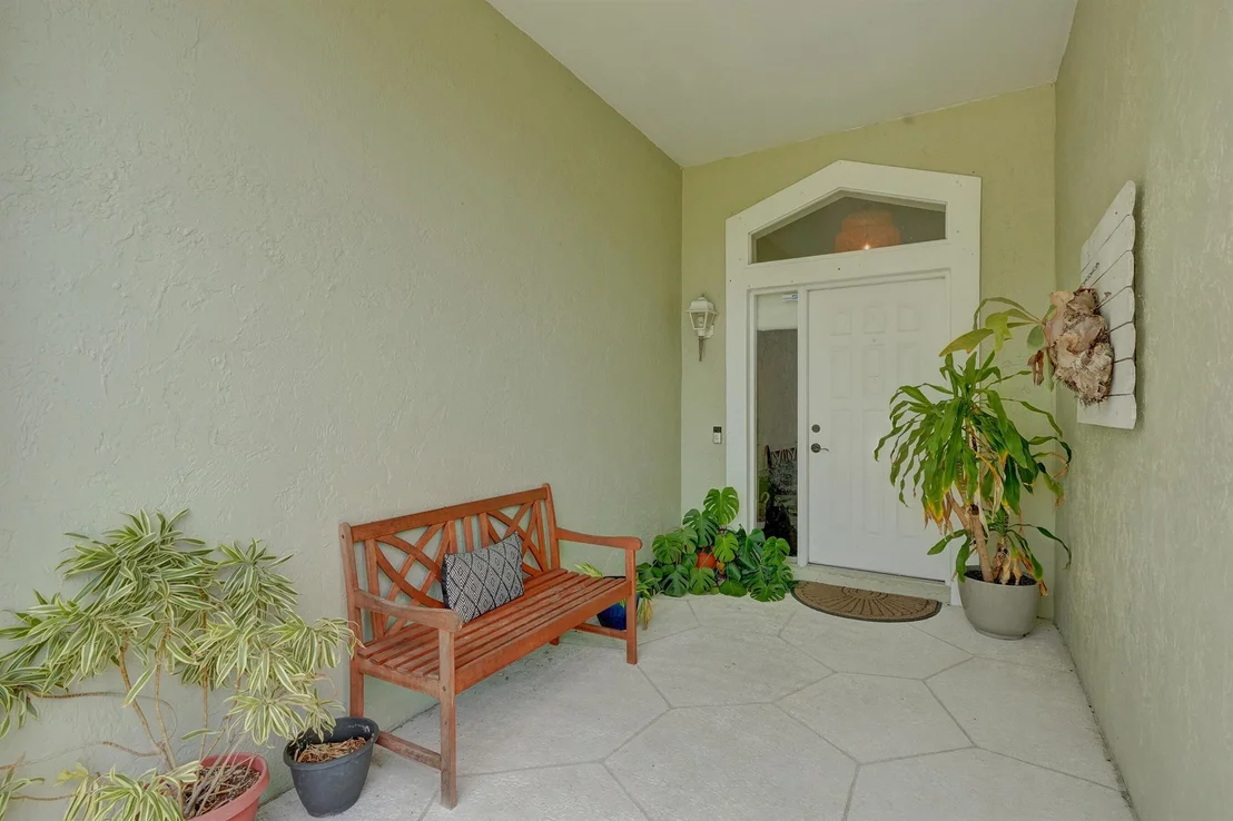 Photo of 6067 Hollywood Street