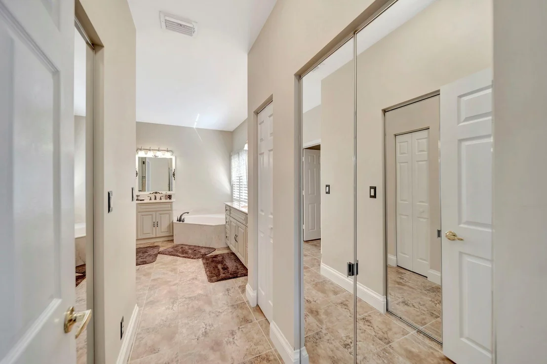 Photo of 16412 Diamond Place