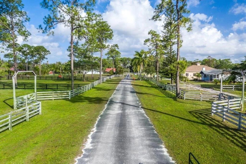 Photo of 841 Quail Road