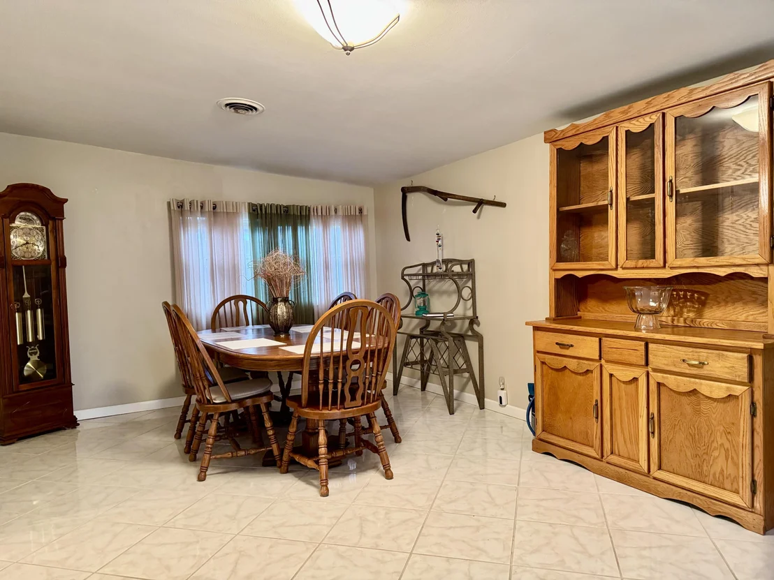 Photo of 1183 Canal Way