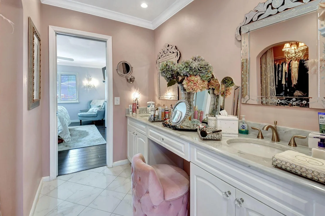 Photo of 3307 Lakeview Drive