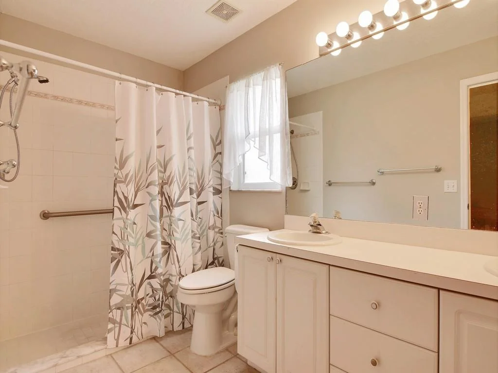 Photo of 4049 57th Terrace