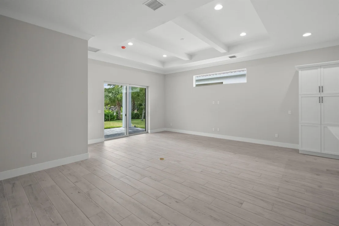 Photo of 2187 Falls Manor