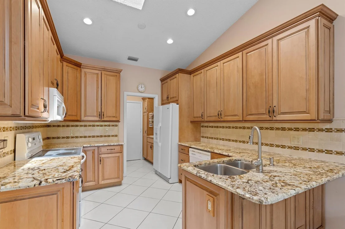 Photo of 8668 Eagle Run Drive