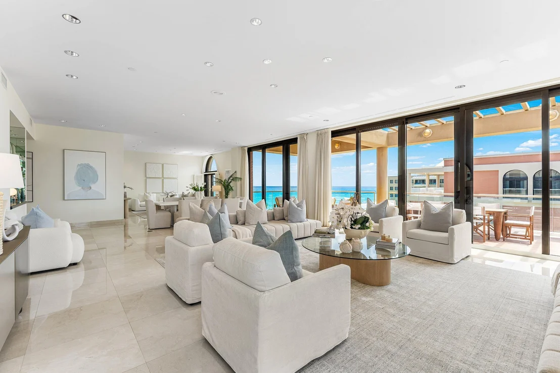 Photo of Unit NPH4 at 2 N Breakers Row Row