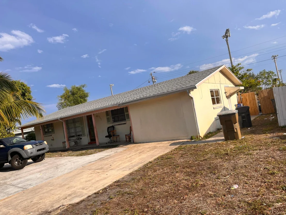 Photo of 612 Date Palm Drive