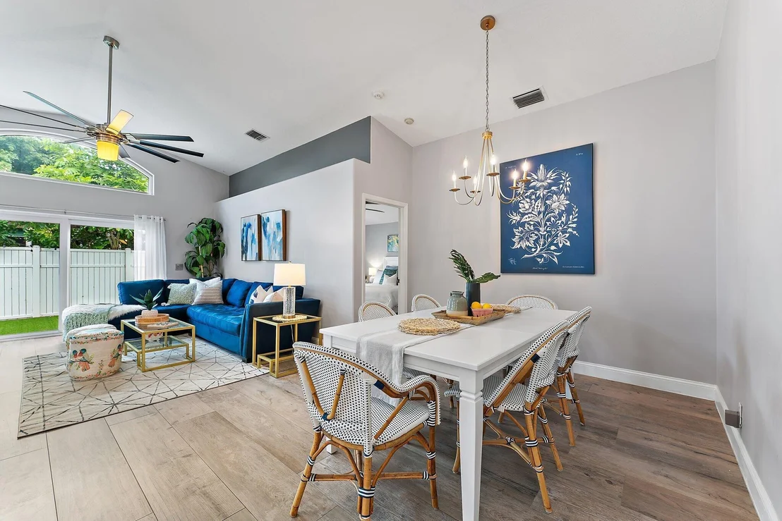 Photo of 6310 Leslie Street