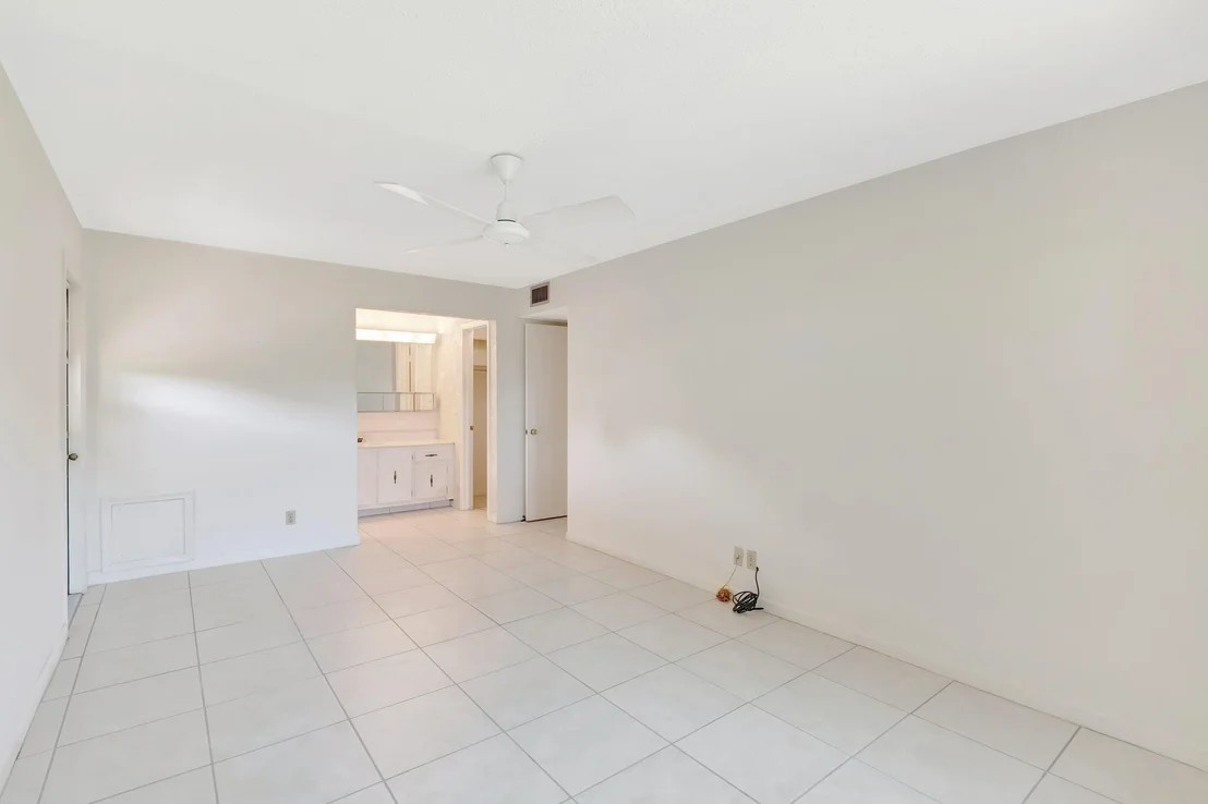 Photo of Unit A at 955 Circle Drive