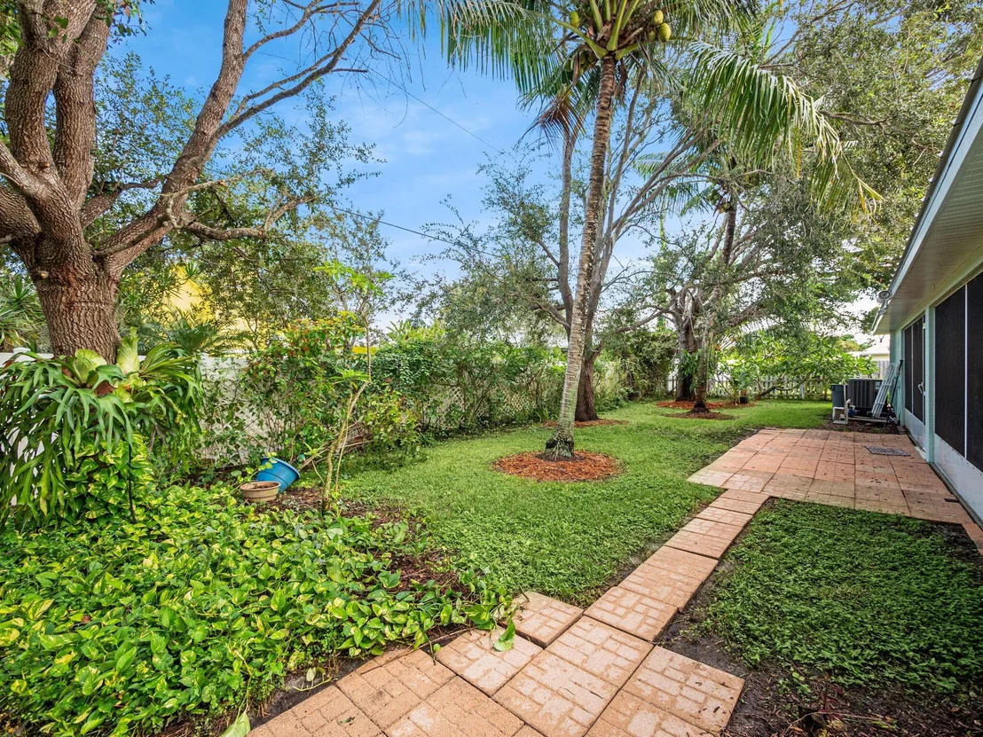 Photo of 5596 SE Sailfish Way
