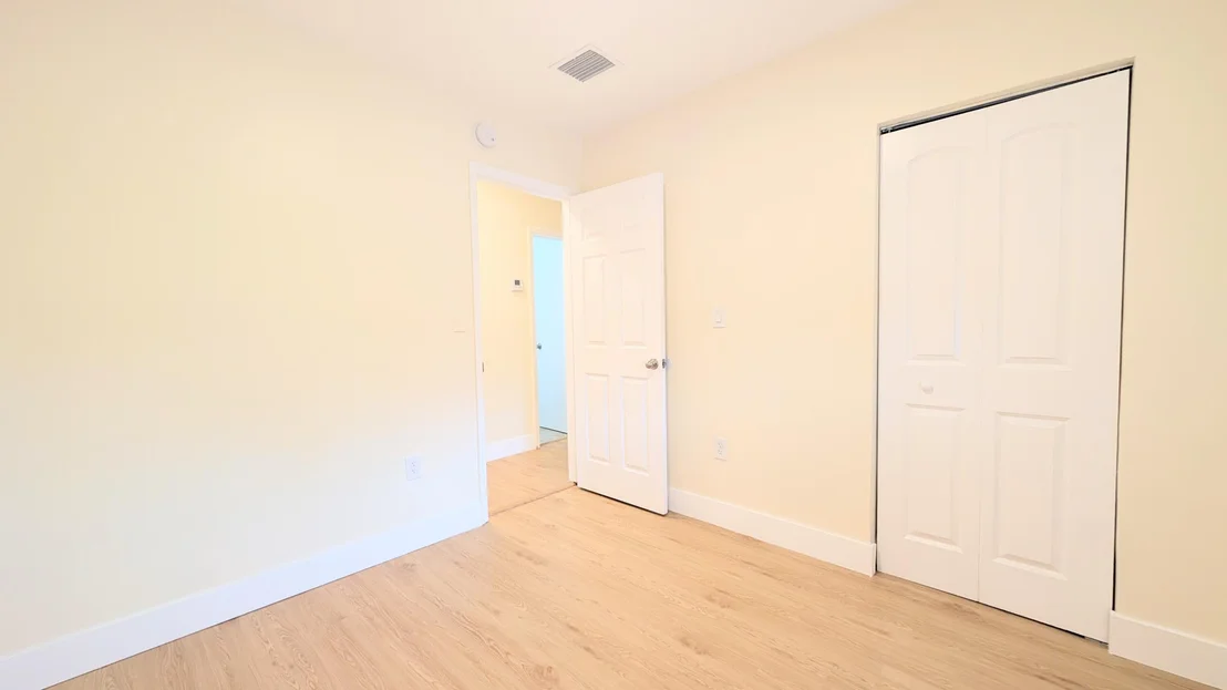 Photo of 541 N 68th Way