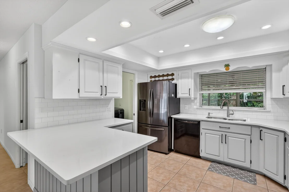 Photo of 1233 NW River Terrace
