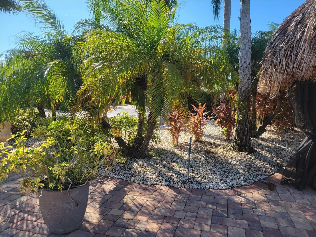 Photo of 605 SW 40TH Cove