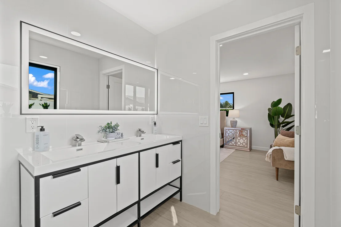 Photo of 812 Chapel Hill Boulevard