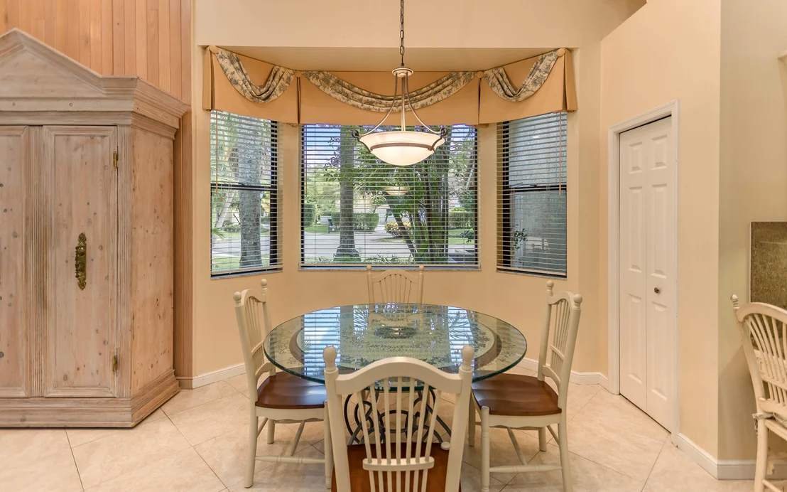 Photo of 4905 Oxford Circle