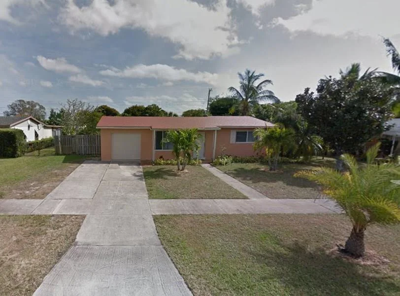 Photo of 352 Henthorne Drive