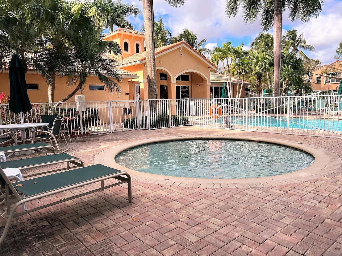 Photo of 4800 N Classical Boulevard