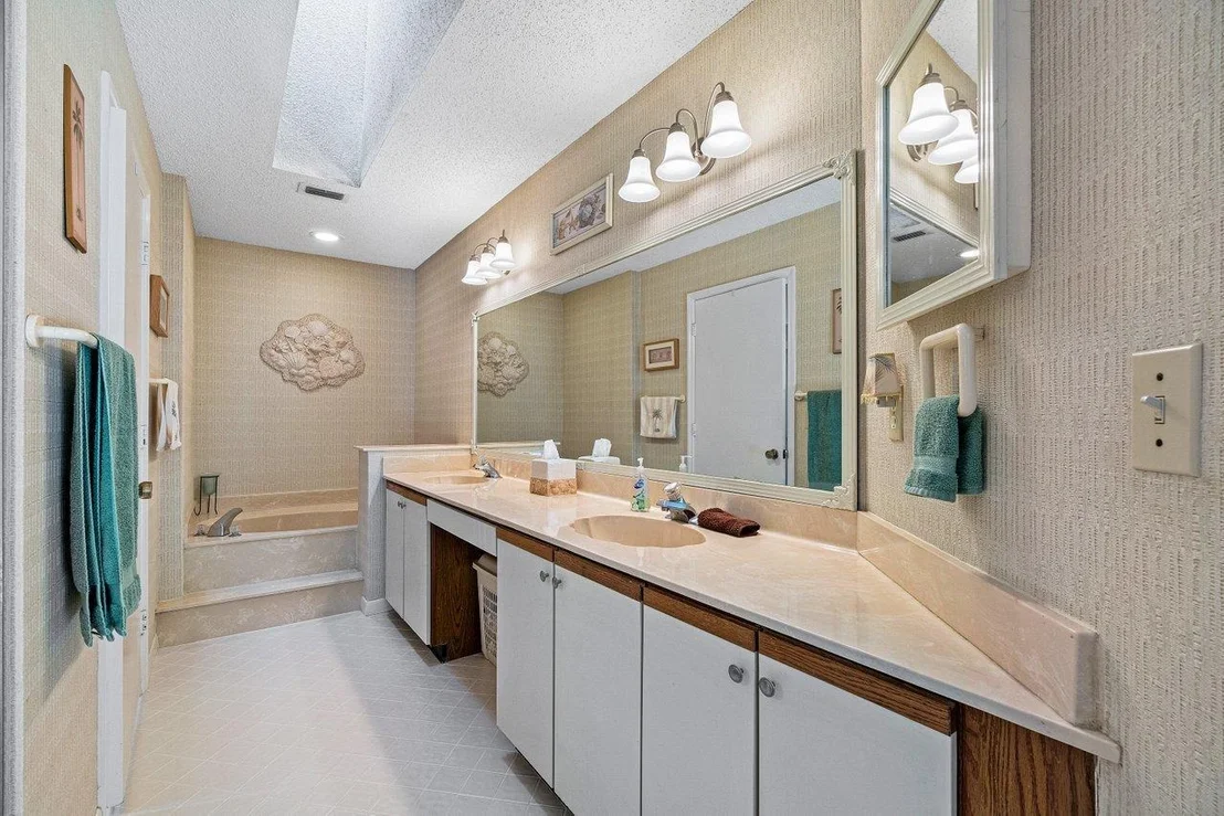 Photo of 15 Dogwood Circle
