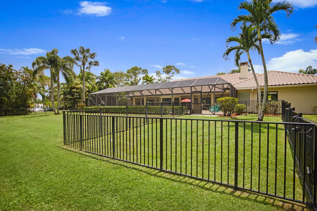 Photo of 9170 Dundee Drive Drive