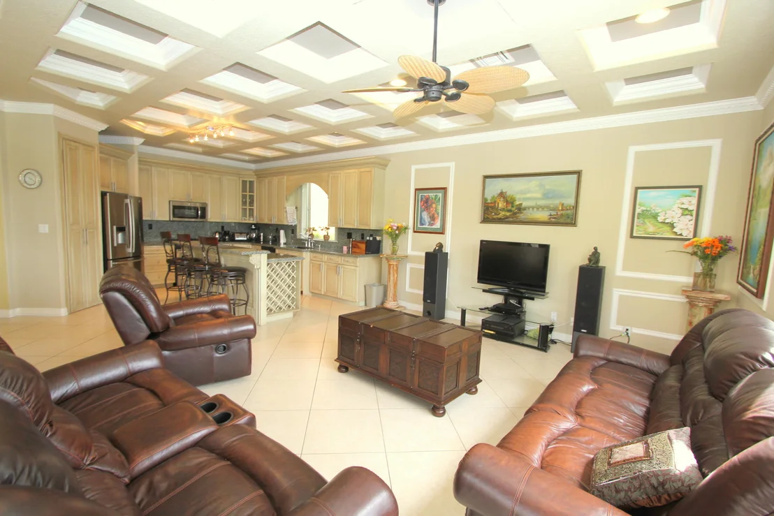 Photo of 1276 Beacon Circle