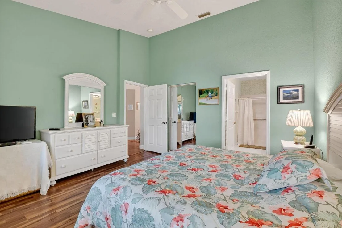 Photo of 15431 Watershore Lane