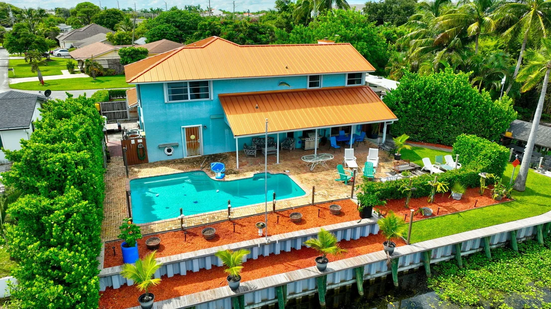 Photo of 502 VENICE Drive