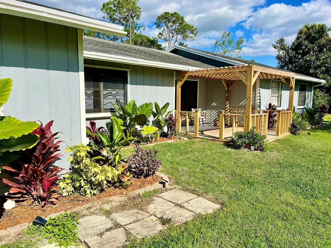 Photo of 12809 Sunset Boulevard
