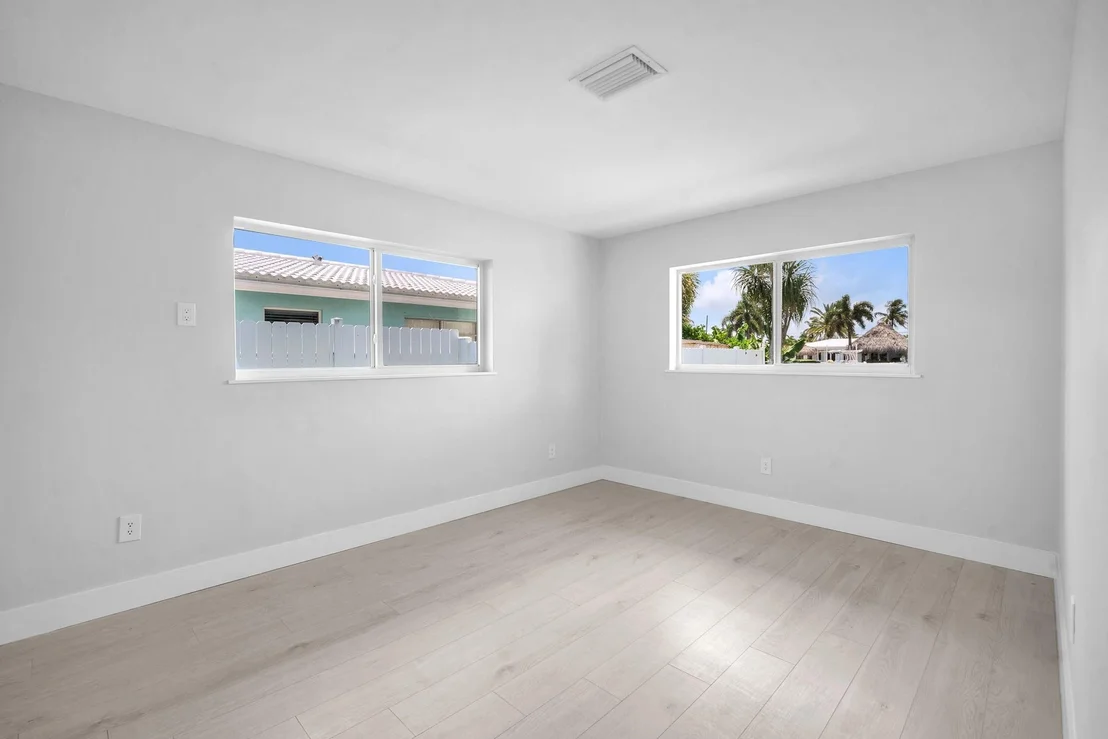Photo of 301 SE 5th Terrace
