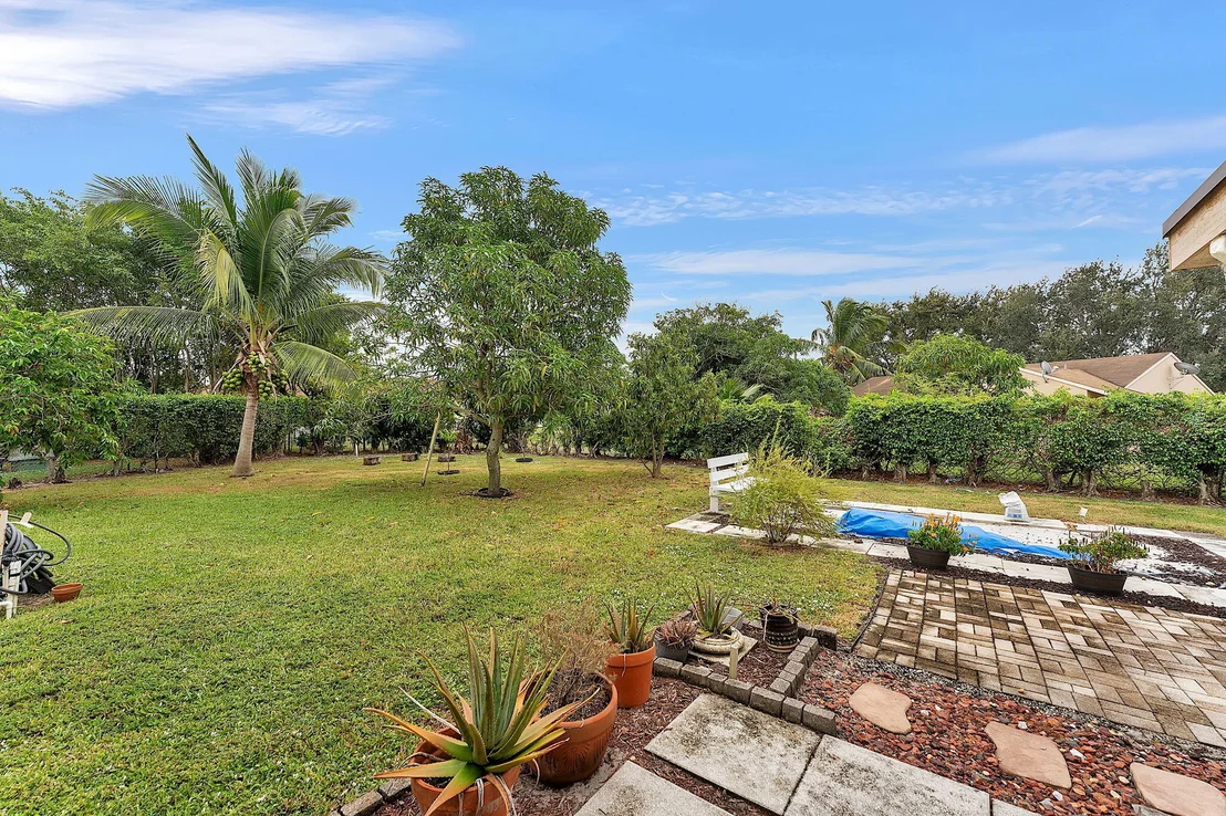 Photo of 249 SW 9th Circle