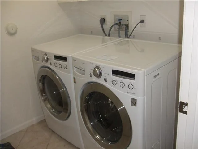 Photo of 7524 Charing Cross Lane
